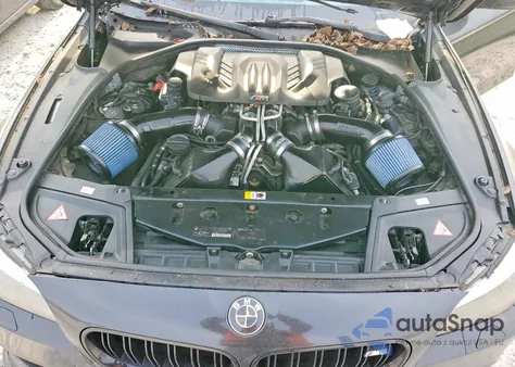 2013 BMW M5 z USA, uszkodzony, nr VIN WBSFV9C56DC772717